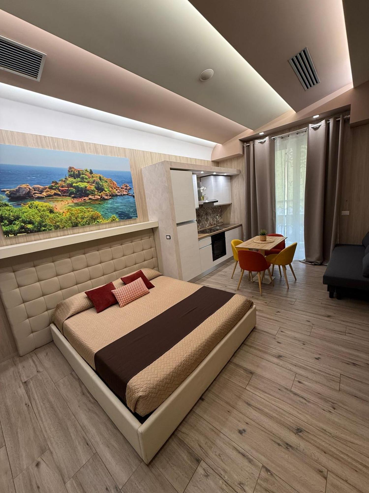 Th Luxury Rooms & Apartment Giardini Naxos Exterior foto